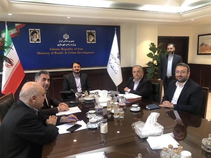 نشست تعاملی مدیرعامل ذوب آهن اصفهان با وزیر راه و شهرسازی