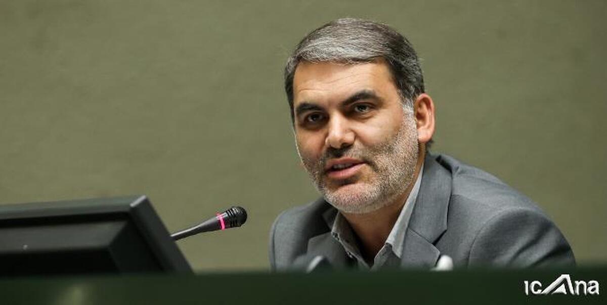 امیرآبادی در جلسه بررسی «افزایش سن بازنشستگی» در مجلس بر وجود ابهام و ایراد در این بند تاکید و مخالف آن بودند