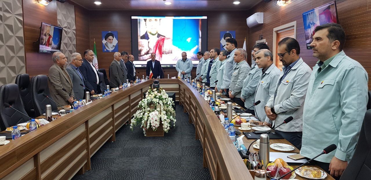 نشست مدیرعامل برق منطقهای استان با مدیرعامل شرکت فولاد خوزستان انجام شد نشست مدیرعامل برق منطقهای استان با مدیرعامل شرکت فولاد خوزستان انجام شد