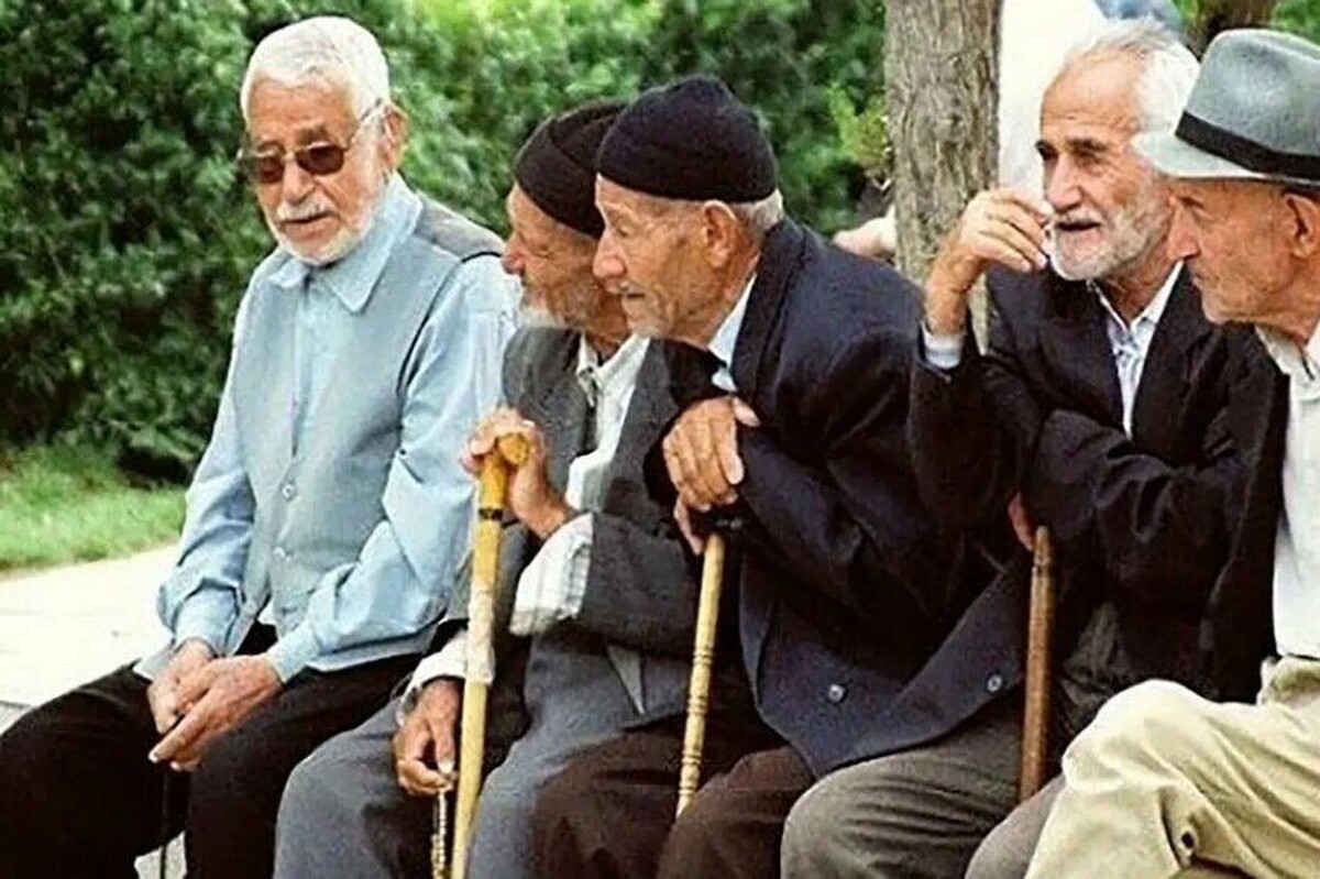 طرح مبهم تامین اجتماعی برای سهامدار کردن بازنشستگان/ تلاش برای حفظ سهم مدیریتی در پتروشیمی امیرکبیر