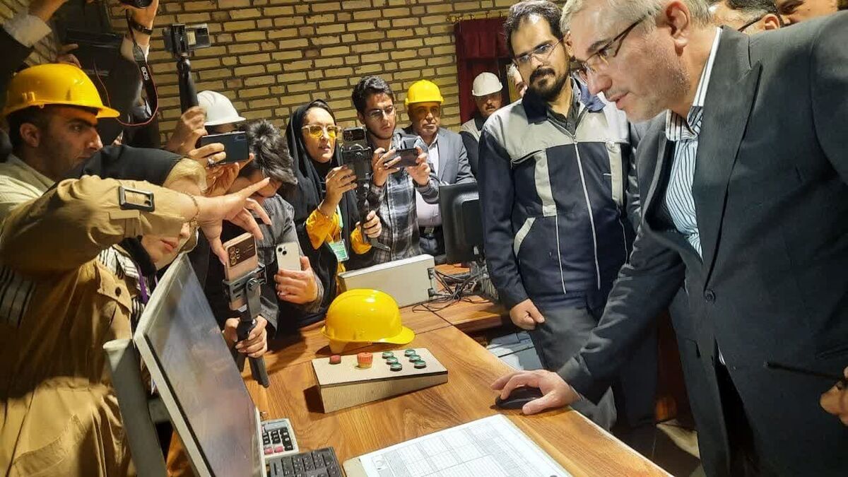 افتتاح بزرگ‌ترین کارخانه فروسیلیس ایران در دامغان با حضور معاون رئیس جمهور