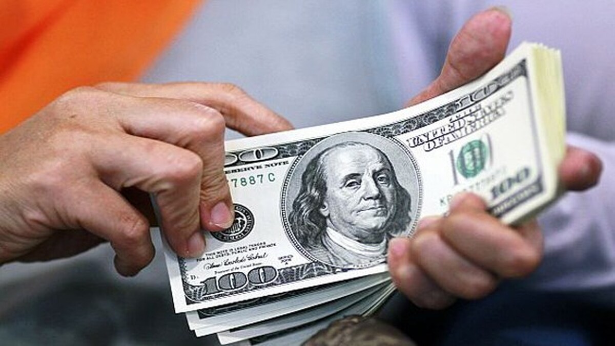 قیمت دلار حواله‌ای در بازار ارز تجاری به مرز ۶۶ هزار تومان رسید