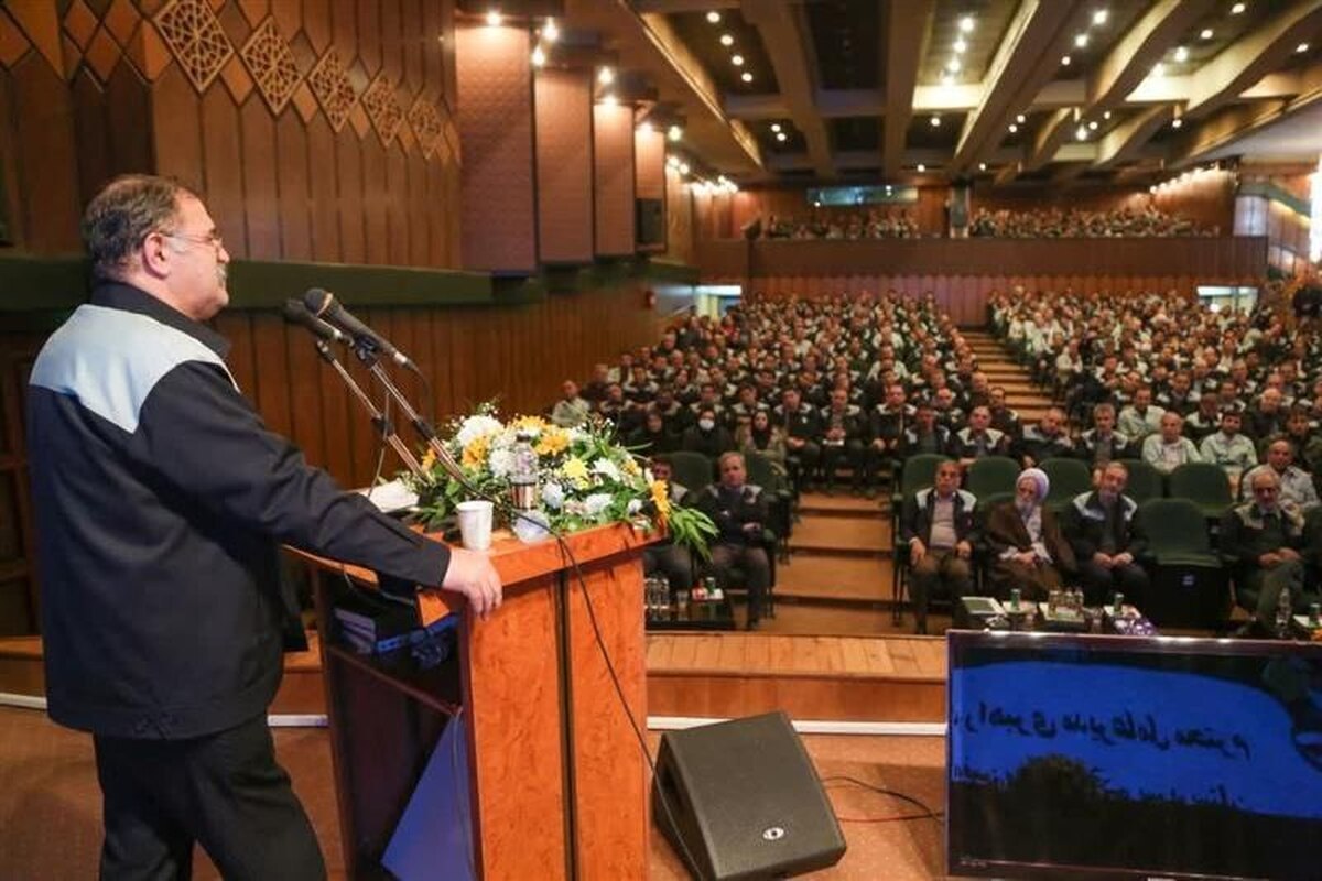 تأکید مدیرعامل ذوب‌ آهن بر استفاده از انرژی‌های تجدیدپذیر و ایجاد نیروگاه خورشیدی