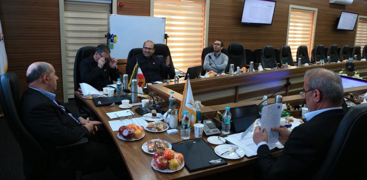 جلسه هیات مدیره شرکت فولاد خوزستان برگزار شد جلسه هیات مدیره شرکت فولاد خوزستان برگزار شد