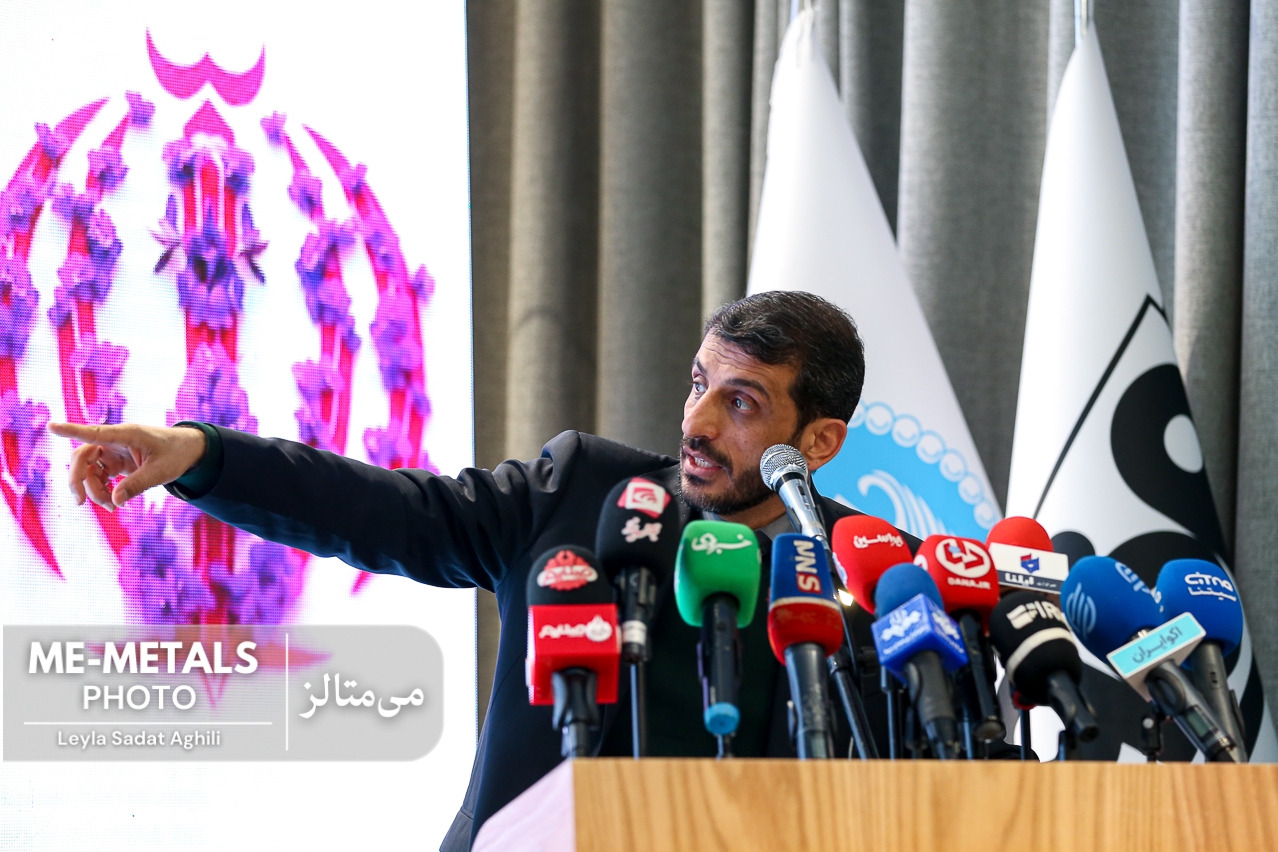 فولاد مبارکه باید از یک کارخانه فولادی به یک توسعهدهنده تکنولوژی تبدیل شود فولاد مبارکه باید از یک کارخانه فولادی به یک توسعهدهنده تکنولوژی تبدیل شود