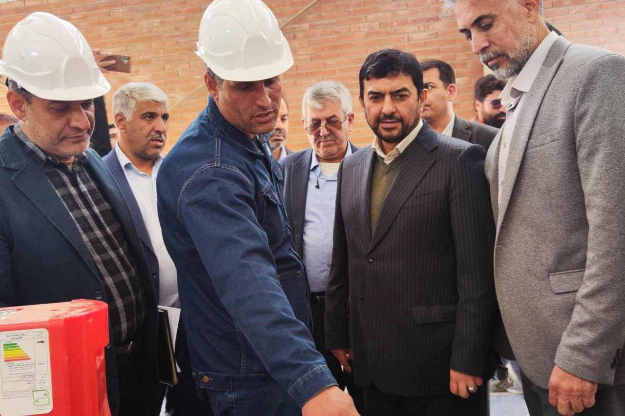 دکتر مدرس خیابانی: رفسنجان میتواند به قطب تولید گلوله فولادی کشور تبدیل شود دکتر مدرس خیابانی: رفسنجان میتواند به قطب تولید گلوله فولادی کشور تبدیل شود