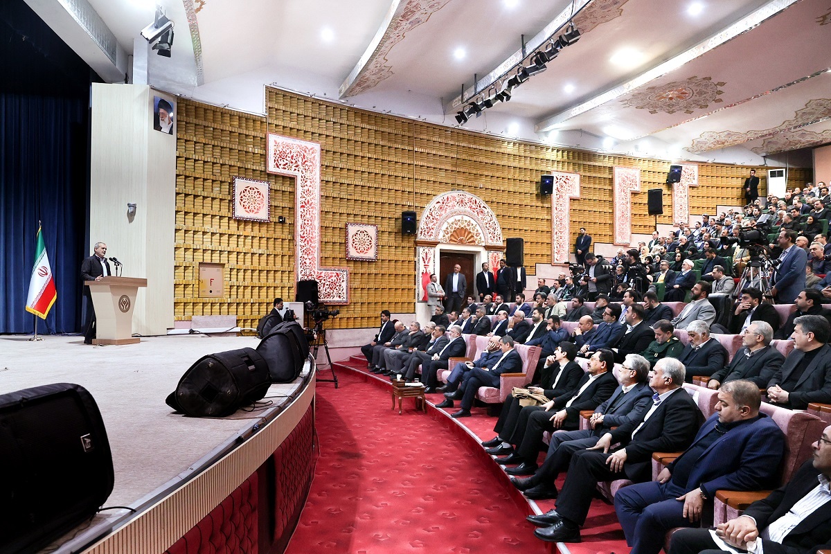 پیوستن به اتحادیه اقتصادی اوراسیا درهای یک بازار حدوداً ۳۰۰ میلیون نفری را به روی کشور باز کرده است پیوستن به اتحادیه اقتصادی اوراسیا درهای یک بازار حدوداً ۳۰۰ میلیون نفری را به روی کشور باز کرده است