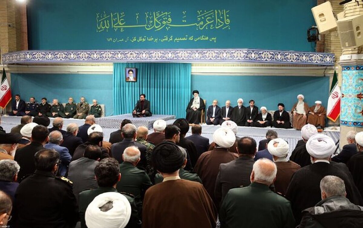 یکی از اساسی‌ترین کار‌ها اصلاح نظام ارزی کشور و تقویت پول ملی است