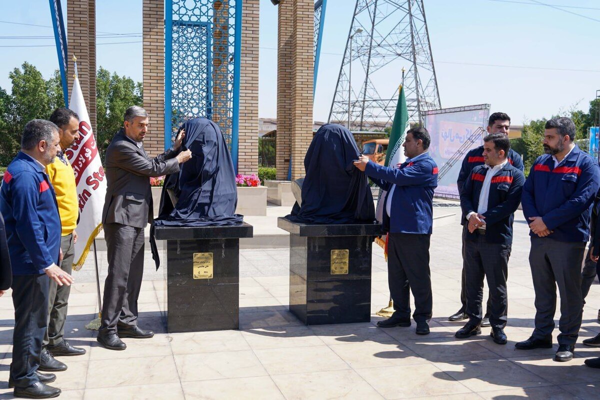 رونمایی از سردیس‌های شهید حاج قاسم سلیمانی و شهید علی هاشمی در فولاد اکسین خوزستان