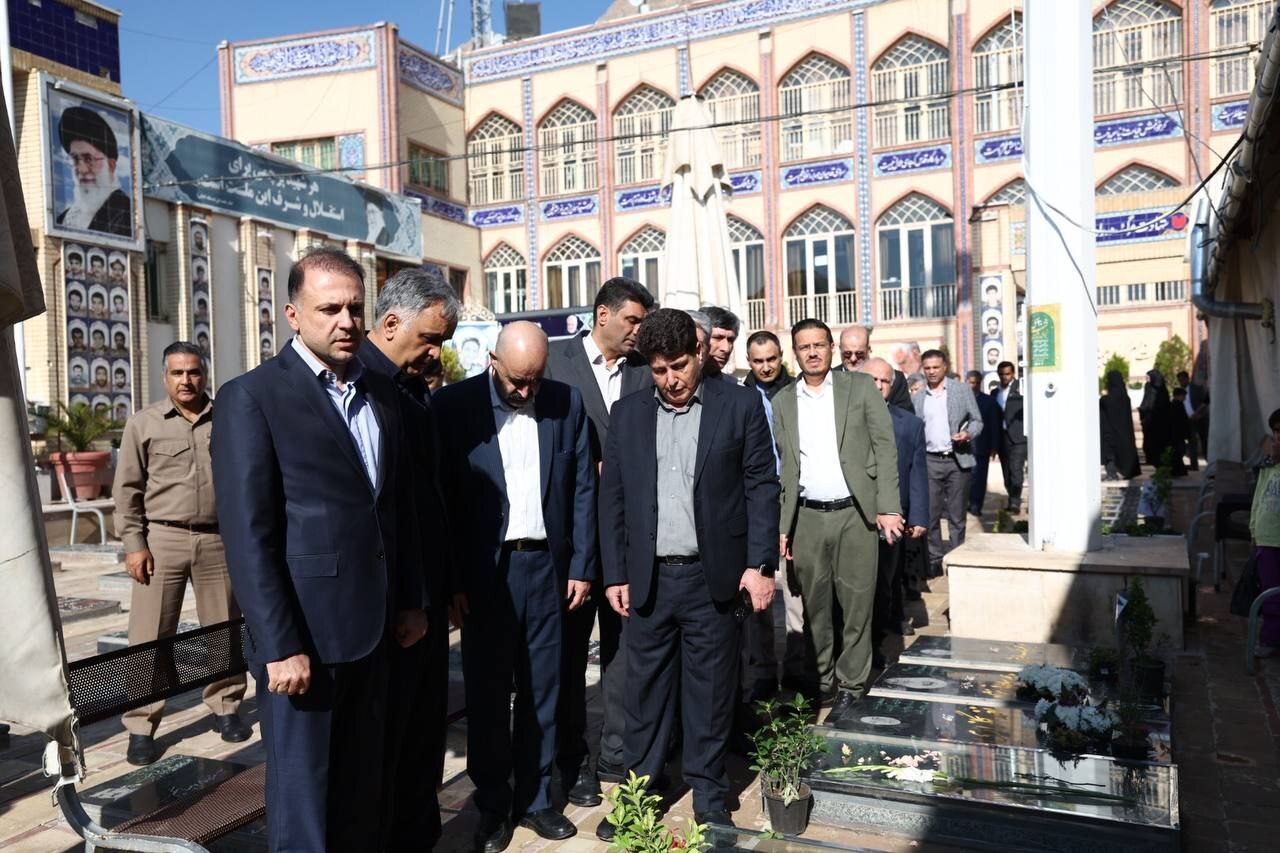 شرکت ملی مس در خط مقدم جبهه مقاومت اقتصادی کشور است شرکت ملی مس در خط مقدم جبهه مقاومت اقتصادی کشور است