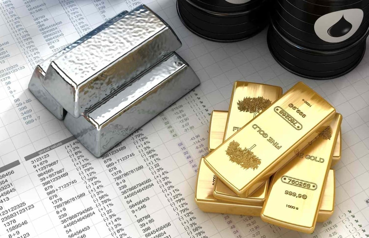 خرید طلا بهتر است یا نقره؟ / فعالان بازار پاسخ می‌دهند