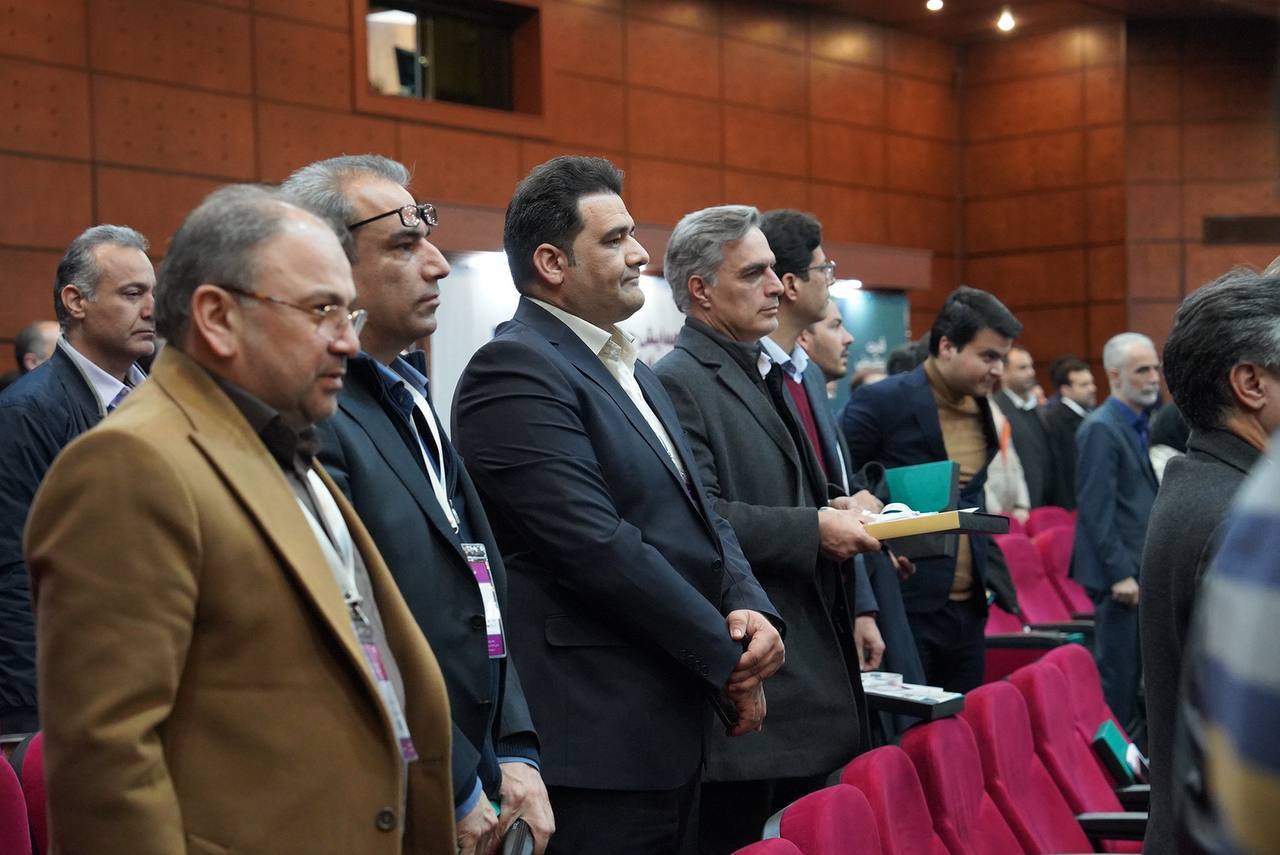فقدان برنامههای جامع اصلاح اقتصادی، میتواند باعث تضعیف بیشتر سرمایهگذاری در تولید و تشدید بحران اقتصادی شود فقدان برنامههای جامع اصلاح اقتصادی، میتواند باعث تضعیف بیشتر سرمایهگذاری در تولید و تشدید بحران اقتصادی شود