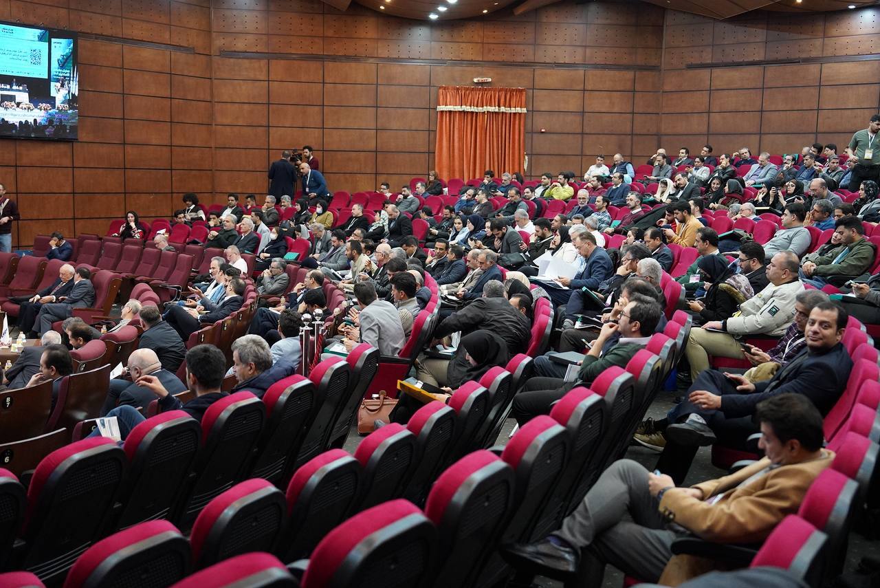 فقدان برنامههای جامع اصلاح اقتصادی، میتواند باعث تضعیف بیشتر سرمایهگذاری در تولید و تشدید بحران اقتصادی شود فقدان برنامههای جامع اصلاح اقتصادی، میتواند باعث تضعیف بیشتر سرمایهگذاری در تولید و تشدید بحران اقتصادی شود