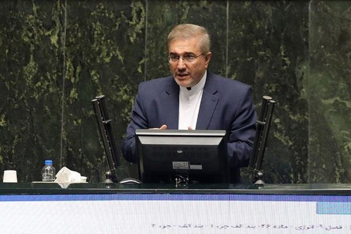 منظور: امسال بار مالیاتی سبک‌تر است/حاجی‌بابایی: مجلس مالیات را افزایش نداده است