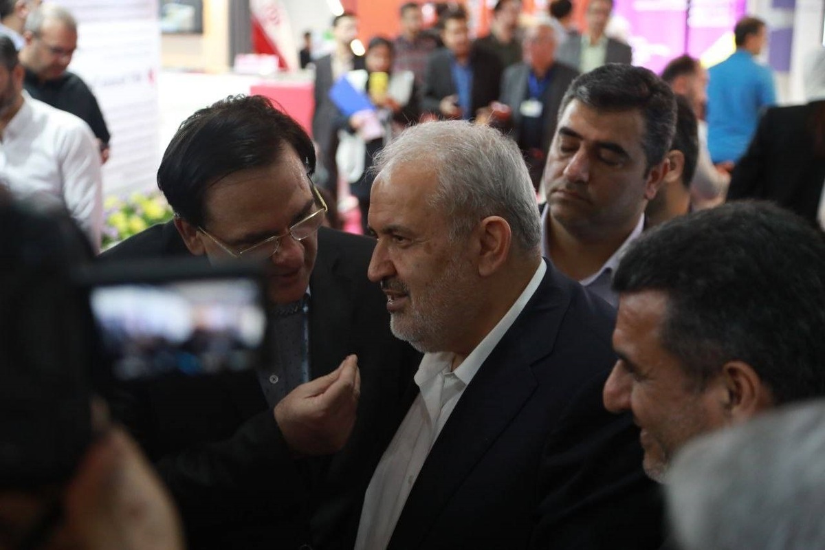 بازدید وزیر صمت از غرفه‌های تجاری در سومین روز نمایشگاه اکسپو ۲۰۲۴