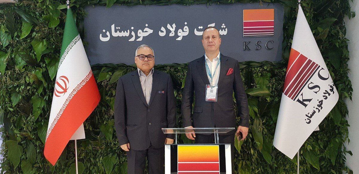 حضور نمایندگان شرکت‌های تولیدی خارجی در غرفه فولاد خوزستان