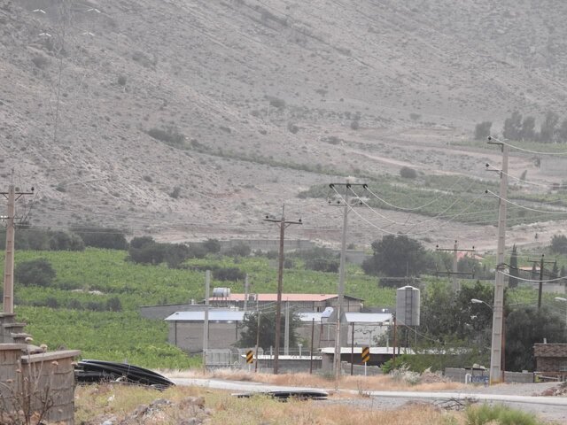 از معادن موجود در روستاها خدمات و عوارضی عاید روستاییان نمیشود از معادن موجود در روستاها خدمات و عوارضی عاید روستاییان نمیشود