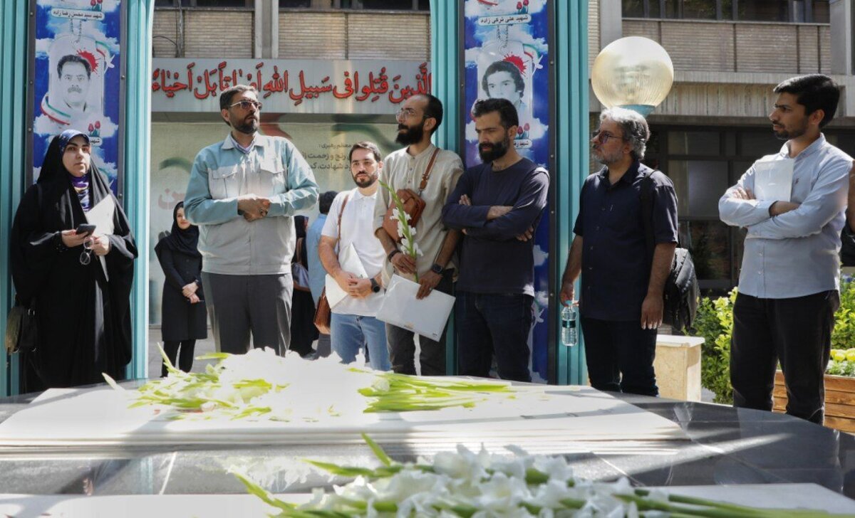 رویداد هنری «روایت پیشرفت» با موضوع «فرهنگ کار و تولید» در فولاد مبارکه آغاز شد رویداد هنری «روایت پیشرفت» با موضوع «فرهنگ کار و تولید» در فولاد مبارکه آغاز شد