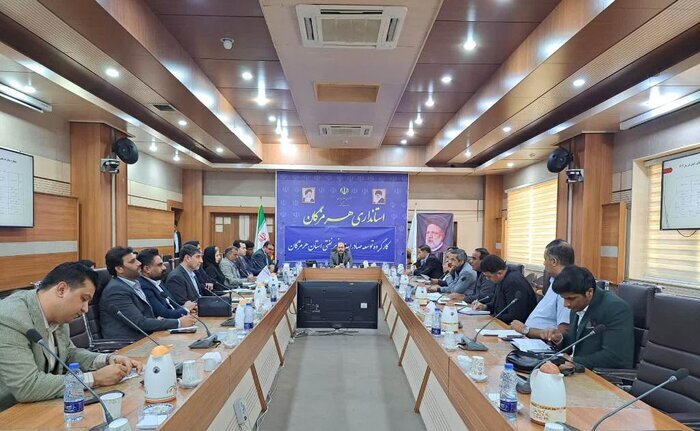 زنجیره صادراتی گچ از بنادر هرمزگان نیازمند اصلاح است زنجیره صادراتی گچ از بنادر هرمزگان نیازمند اصلاح است