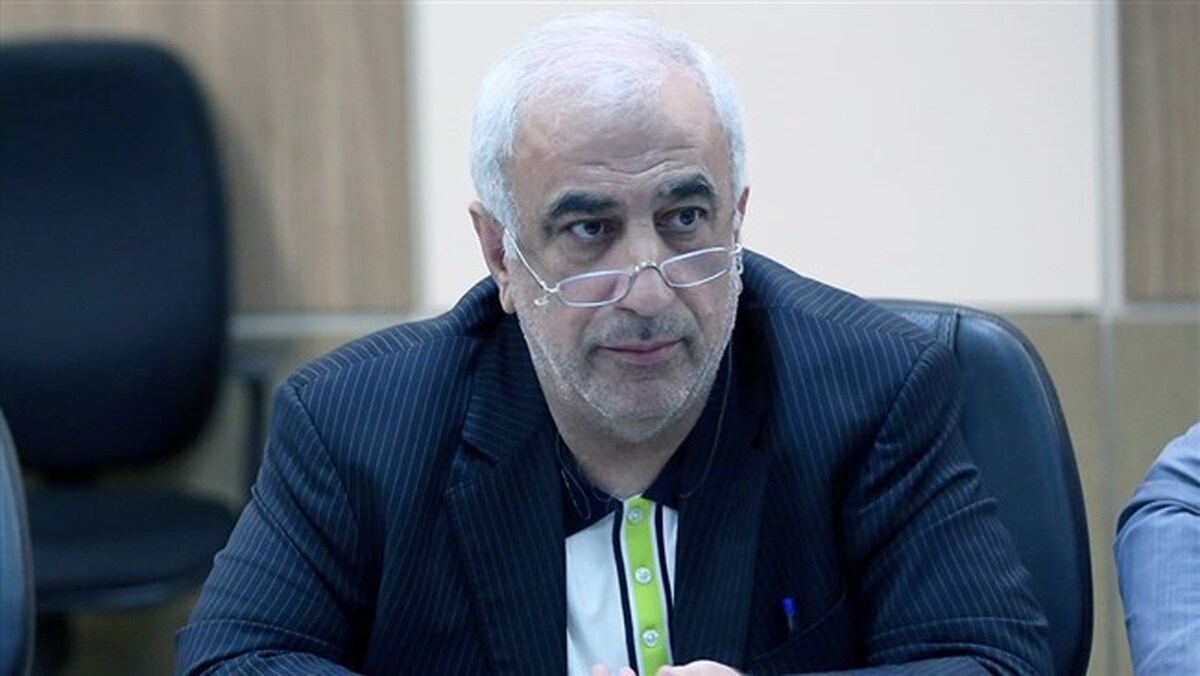 باید از سیاسی کردن تعطیلی شنبه‌ها خودداری کرد