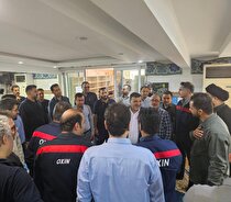 کارگران اکسین خالق حماسه‌های بی‌نظیر هستند/جمعه پای صندوق‌های رای حضور حداکثری خواهیم داشت