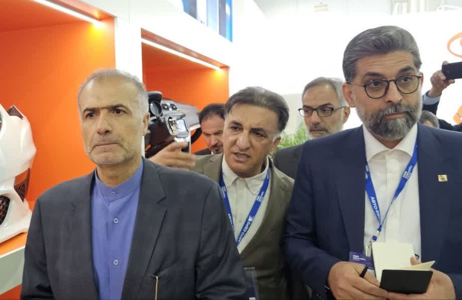 گشایش پاویون ایران در نمایشگاه اتومبیلیتی روسیه با حضور معاون وزیر صمت