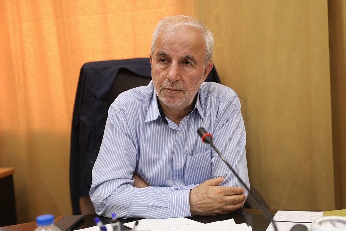 رونق تولید باید در پیشانی بسیاری از برنامه‌های راهبرد‌های دولت چهاردهم قرار گیرد