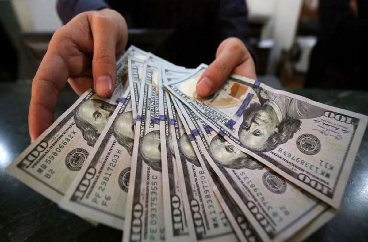 قیمت دلار امروز ۲۸ شهریور ۱۴۰۳/ دلار به کریدور ششم نزدیک شد