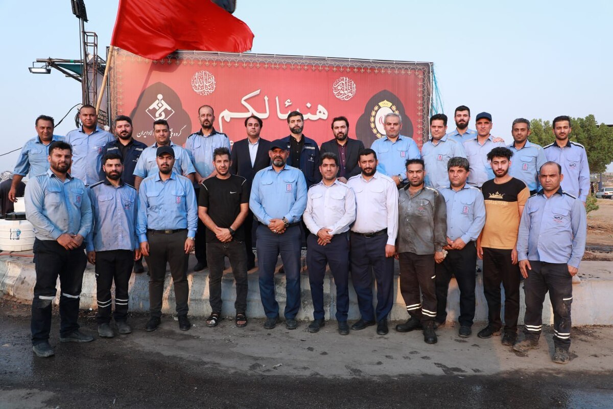 گزارش تصویری از تداوم خدمت‌رسانی به زائرین اربعین حسینی و بازدید دکتر «امیر وثوقی» مدیرعامل گروه ملی صنعتی فولاد ایران از موکب شهدای شرکت گروه ملی صنعتی فولاد ایران