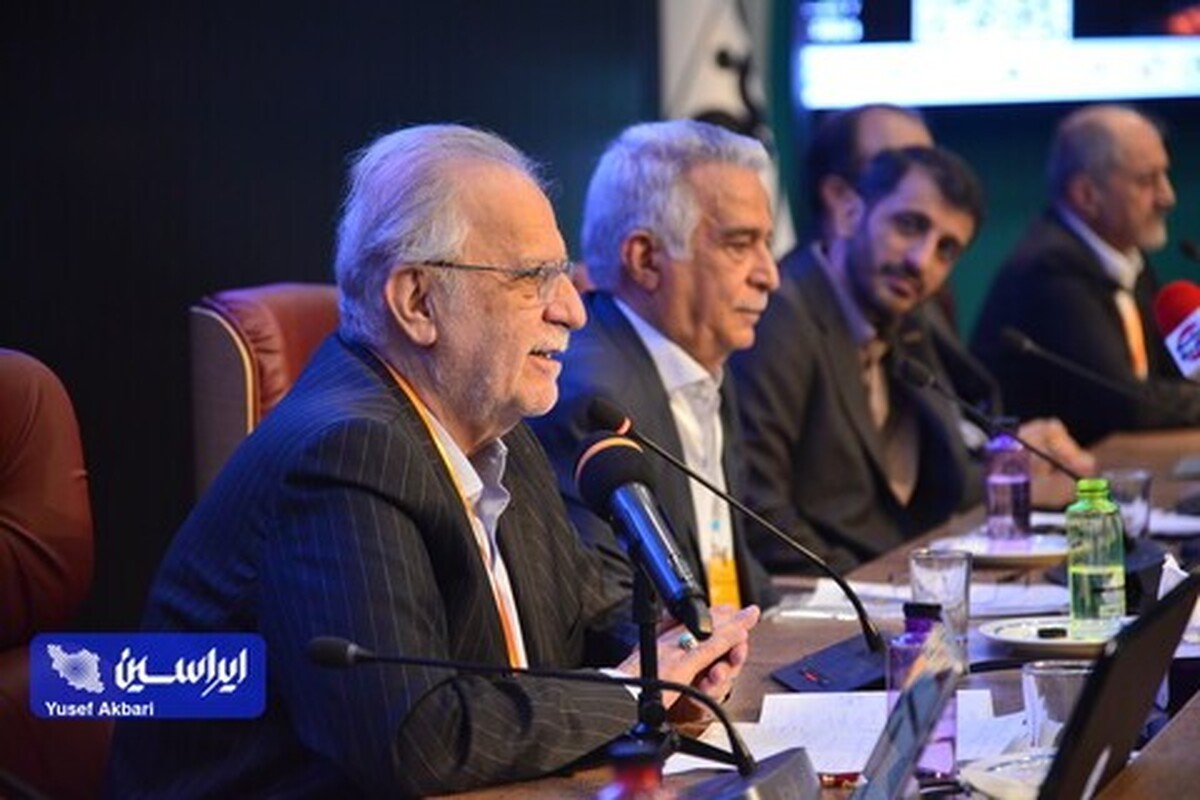 جذب سرمایه‌گذاری خارجی باید در راس مطالبات قرار گیرد