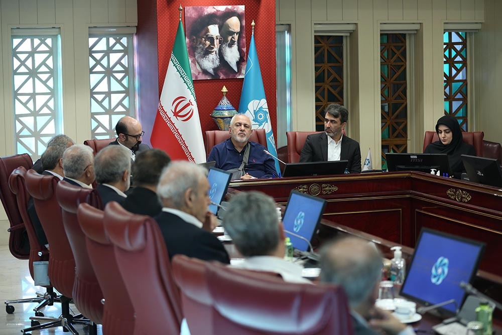 تمرکززدایی و واگذاری اختیارات به استانها در دولت پیگیری میشود تمرکززدایی و واگذاری اختیارات به استانها در دولت پیگیری میشود