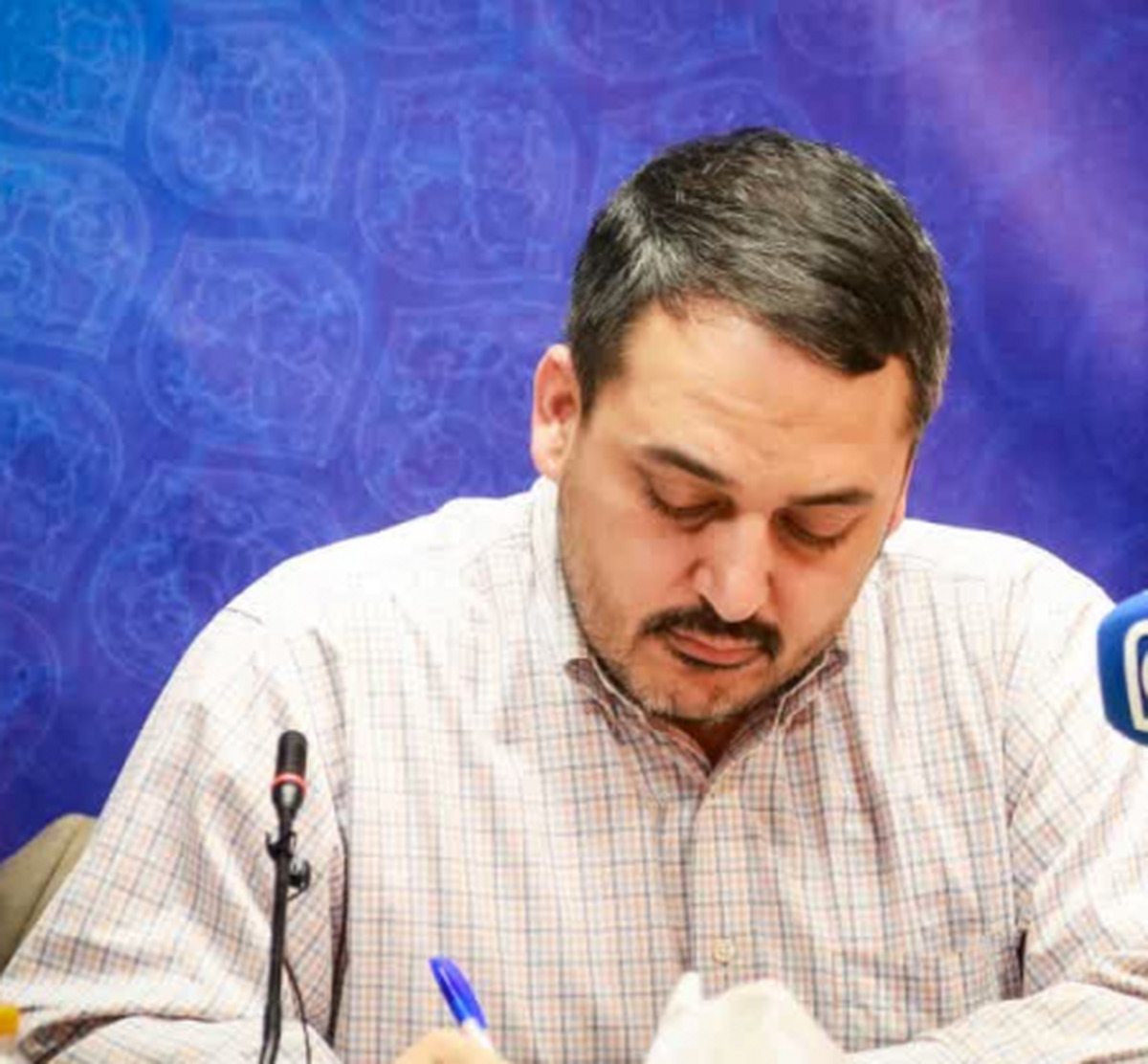 امکان بازدید دوره‌ای منظم خبرنگاران از کارگاه‌های معدن را فراهم سازید