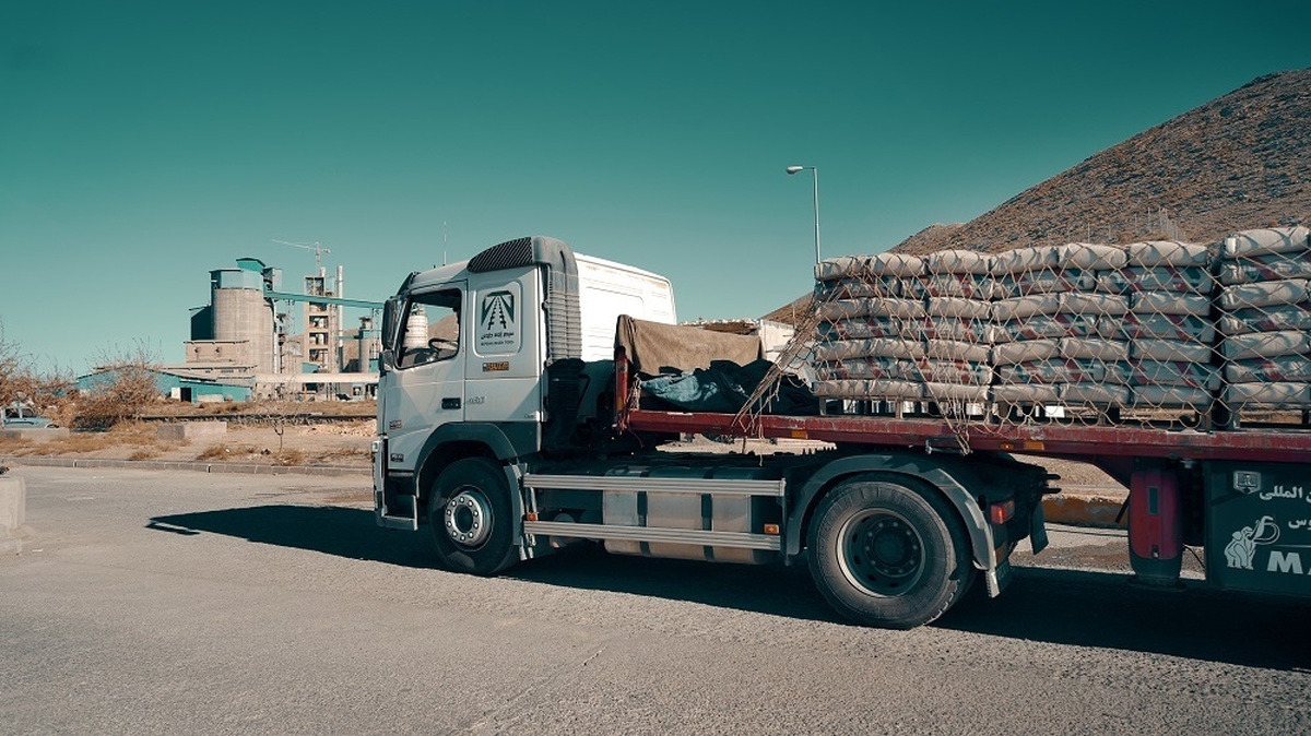 جابه‌جایی نزدیک به ۳ میلیون تن سیمان در آذربایجان غربی