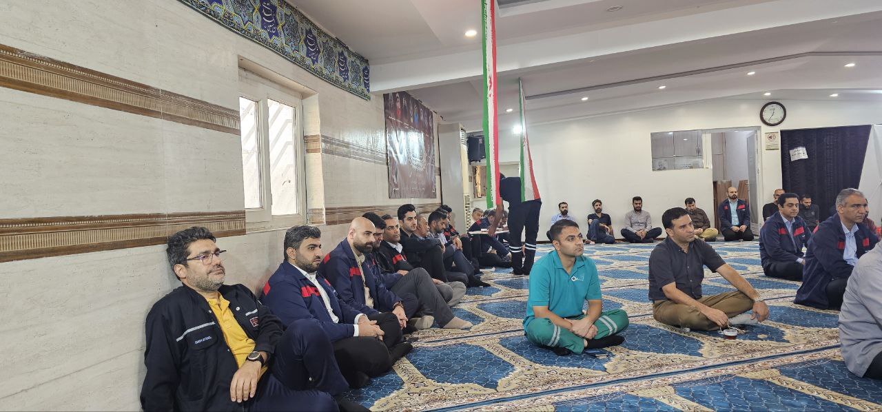 برگزاری ویژه برنامه بصیرتافزایی در شرکت فولاد اکسین خوزستان/ فولادمردان اکسینی در راهپیمایی ۱۳ آبان به صحنه میآیند برگزاری ویژه برنامه بصیرتافزایی در شرکت فولاد اکسین خوزستان/ فولادمردان اکسینی در راهپیمایی ۱۳ آبان به صحنه میآیند