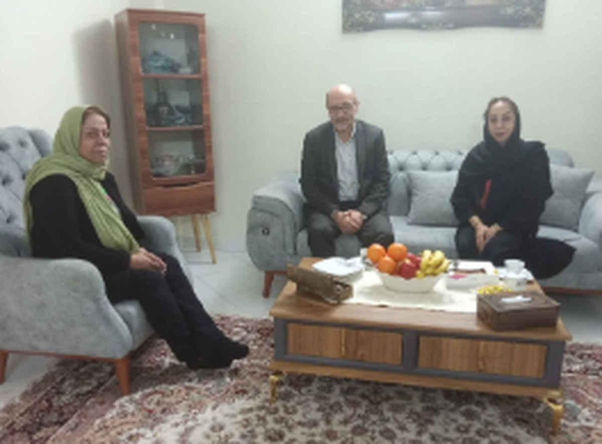 دیدار با خانواده شهدا، انگیزه ما را در رسیدن به اهداف والای نظام مقدس اسلامی تقویت می‌کند
