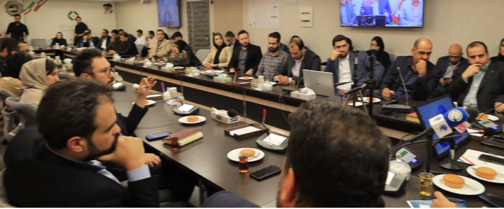 نشست مدیران «تاصیکو» و «فباهنر» با فعالان بازار سرمایه نشست مدیران «تاصیکو» و «فباهنر» با فعالان بازار سرمایه
