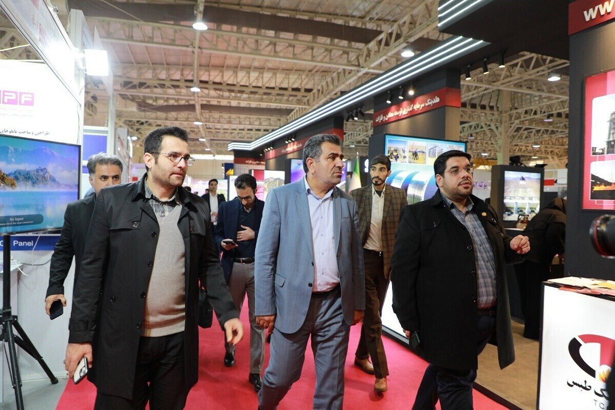 رئیس کمیسیون اجتماعی مجلس از نمایشگاه کانمین بازدید کرد