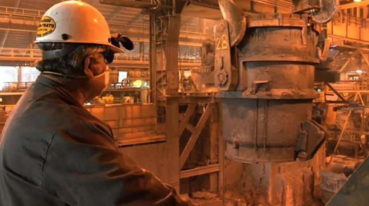 کاهش قیمت فولاد مشکل بزرگ فولادسازان هندی
