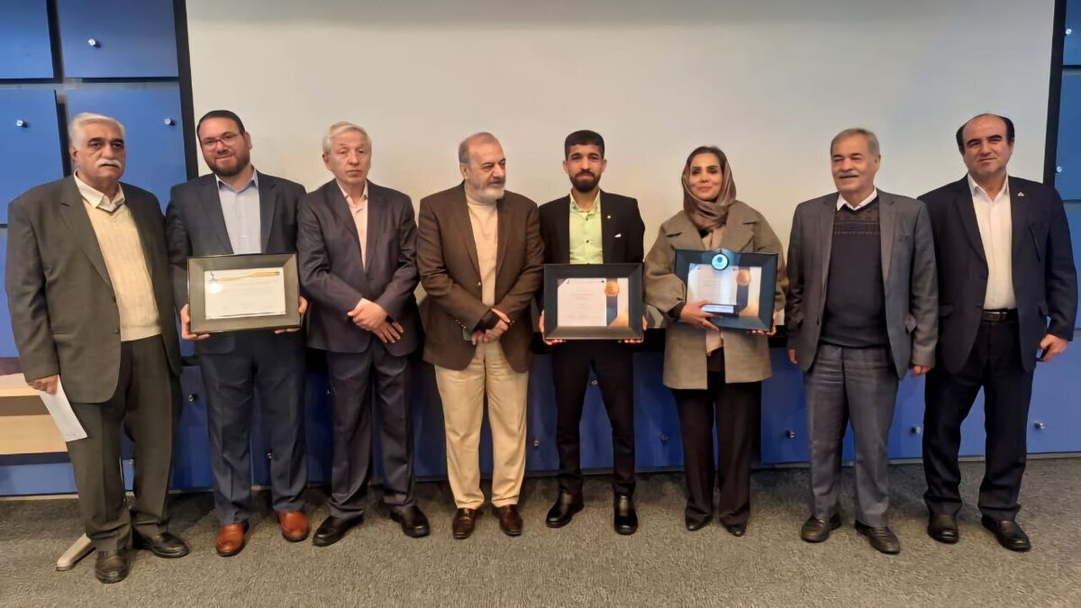 درخشش روابط عمومی فولاد اکسین خوزستان در نوزدهمین جشنواره ملی انتشارات روابط‌عمومی‌های ایران/ روایت‌گری پیشرفت‌ها سکوی موفقیت روابط عمومی اکسین خوزستان