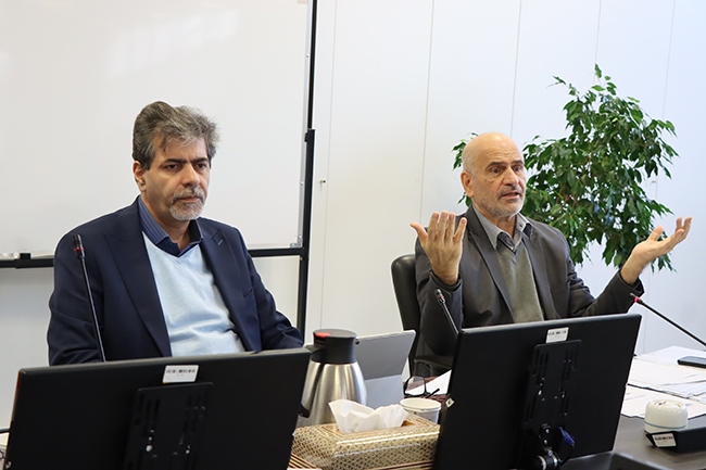 صنعت، کل نظام حیات جمعی را تحت تأثیر قرار میدهد صنعت، کل نظام حیات جمعی را تحت تأثیر قرار میدهد