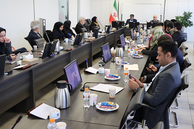 صنعت، کل نظام حیات جمعی را تحت تأثیر قرار میدهد صنعت، کل نظام حیات جمعی را تحت تأثیر قرار میدهد