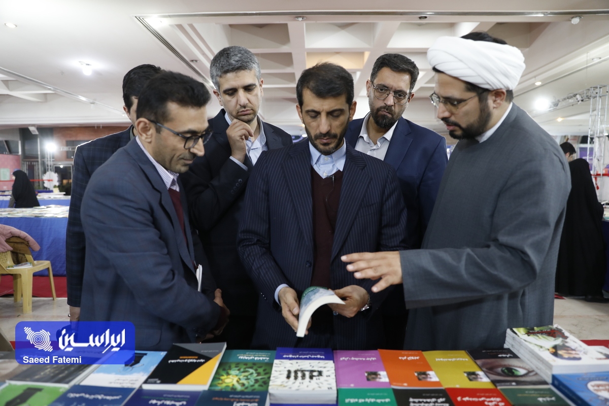 خانواده باکلاس، خانواده باکتاب؛ نخستین گام فولاد مبارکه در توسعه فرهنگ کتابخوانی خانواده باکلاس، خانواده باکتاب؛ نخستین گام فولاد مبارکه در توسعه فرهنگ کتابخوانی