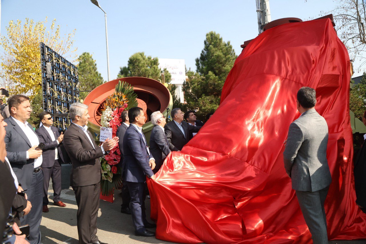 بزرگترین دستگاه سنگشکن ایران رونمایی شد بزرگترین دستگاه سنگشکن ایران رونمایی شد