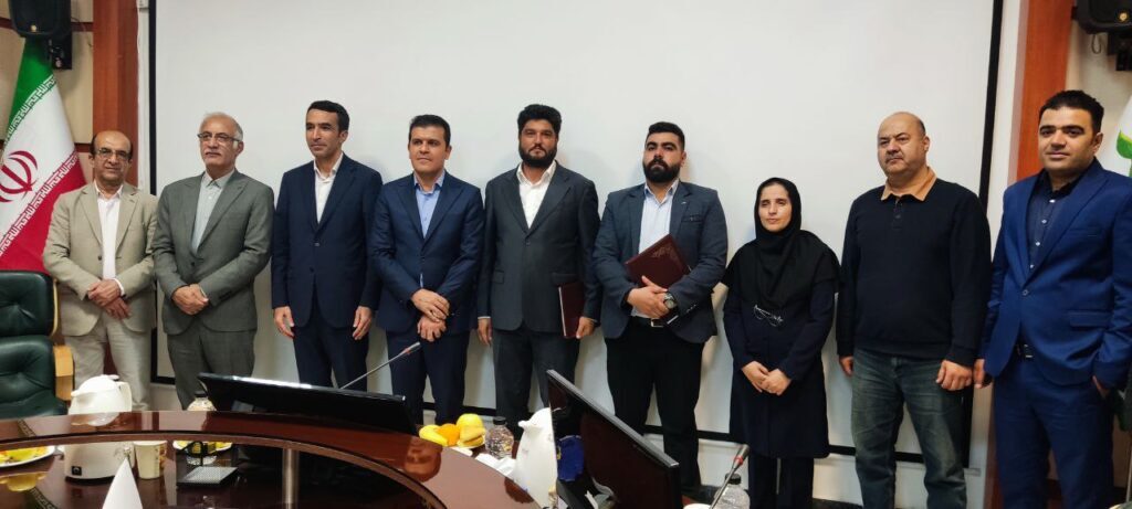 صدر تفتان تفاهمنامه دانشبنیان امضا کرد صدر تفتان تفاهمنامه دانشبنیان امضا کرد