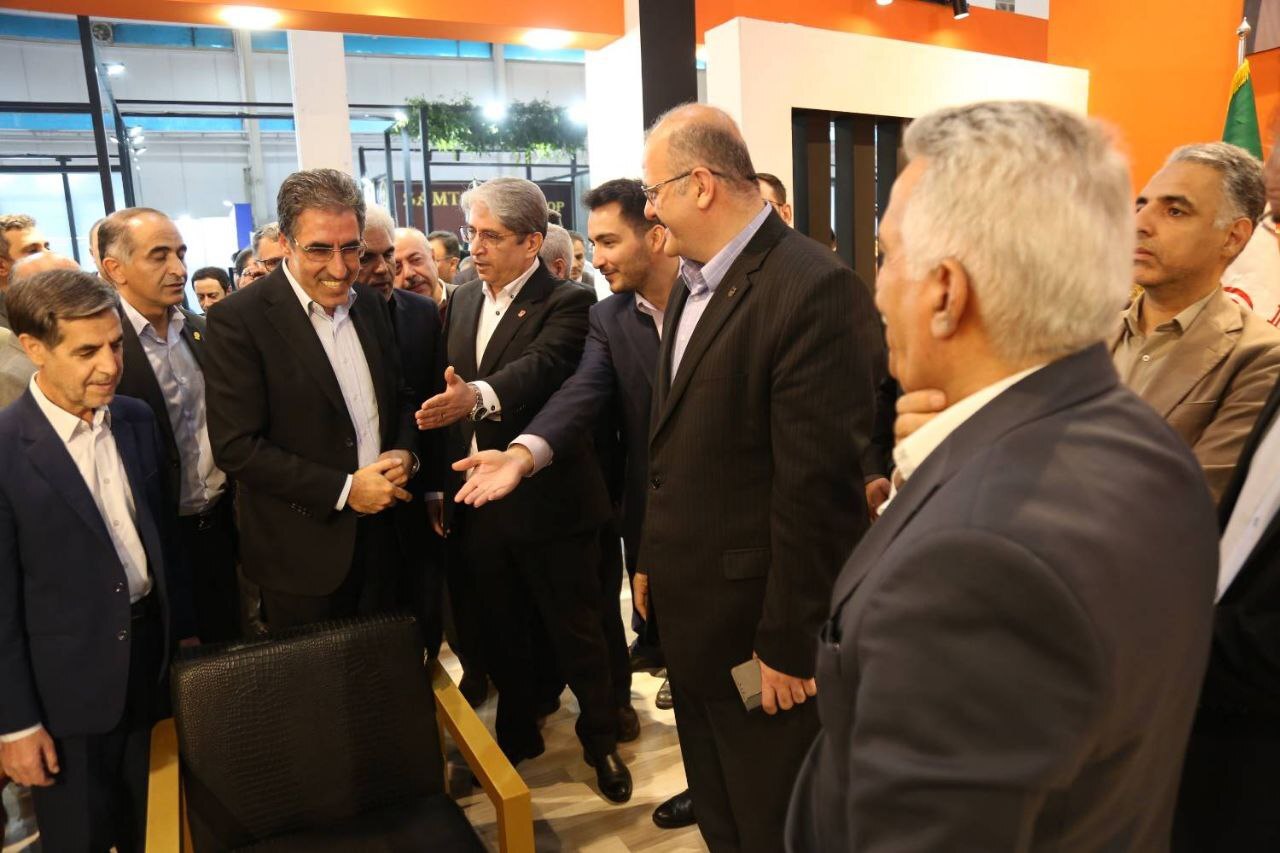 بازدید رئیس و نایب رئیس کمیسیون صنایع و معادن مجلس از غرفه شرکت ملی صنایع مس ایران بازدید رئیس و نایب رئیس کمیسیون صنایع و معادن مجلس از غرفه شرکت ملی صنایع مس ایران