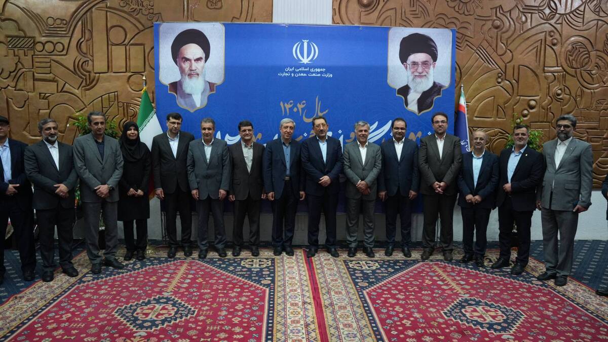 دیدار نوروزی وزیر صمت با فعالان، سرمایه‌گذاران، مدیران و اهالی صنعت و معدن کشور