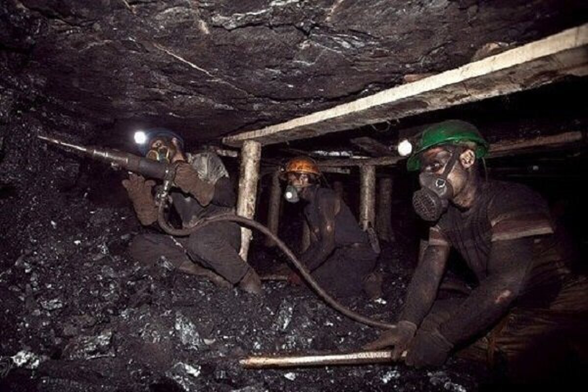 ۵ کارگر معدن زغال سنگ در دامغان فوت کرده‌اند
