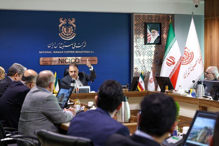 مسیر توسعه ساخت داخل را با جدیت در شرکت ملی مس دنبال میکنیم مسیر توسعه ساخت داخل را با جدیت در شرکت ملی مس دنبال میکنیم