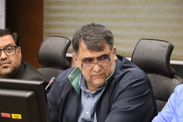 ۴ کارگر برای نجات ۳ معدنکار ابتدایی وارد تونل معدن شدند/ معدن از اسفند تعطیل بوده است ۴ کارگر برای نجات ۳ معدنکار ابتدایی وارد تونل معدن شدند/ معدن از اسفند تعطیل بوده است