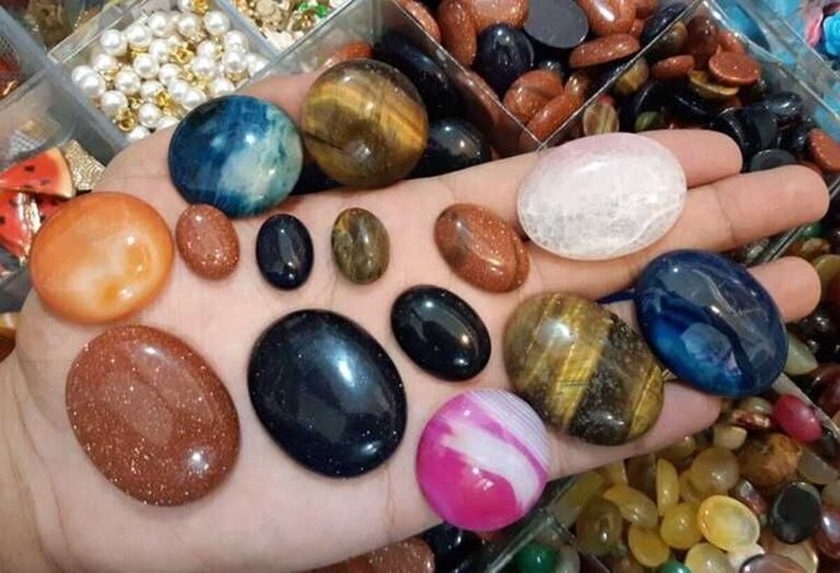 سهم ۶۰ درصدی سنگ‌های قیمتی و نیمه قیمتی در فروش صنایع‌دستی نوروزی
